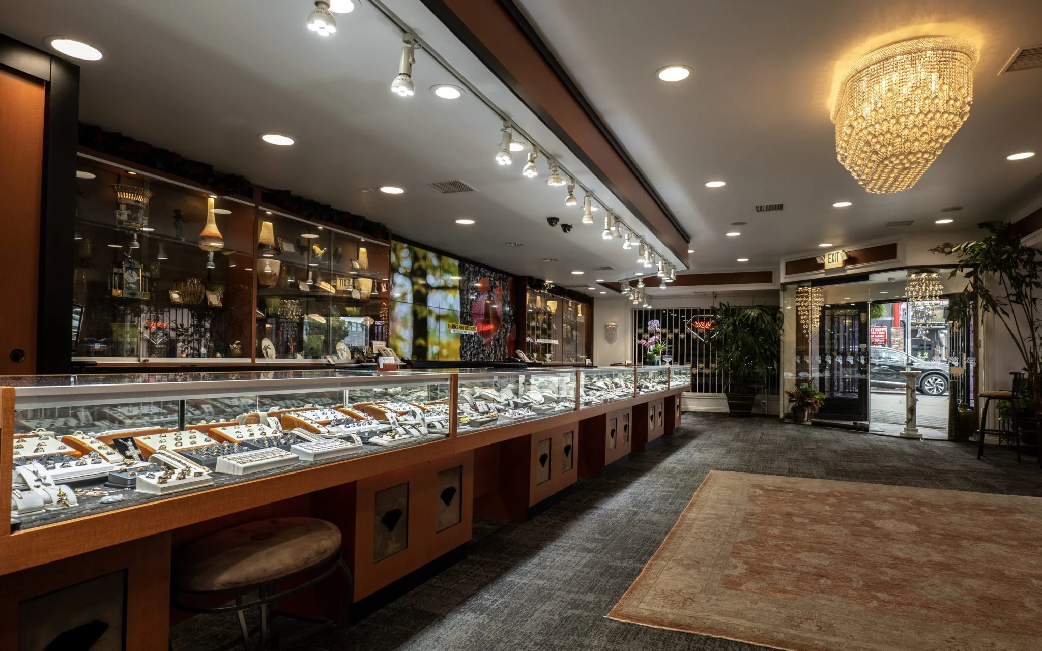 Retail showroom, Studio City area